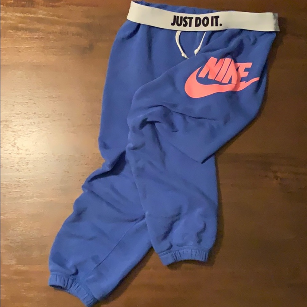 Nike cropped sweats